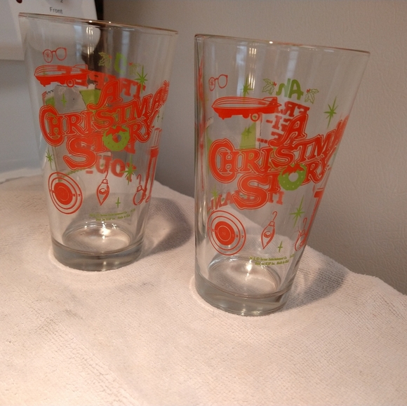 2 6in 'A Christmas Story' Holiday Drinking Glasses - Picture 4 of 7